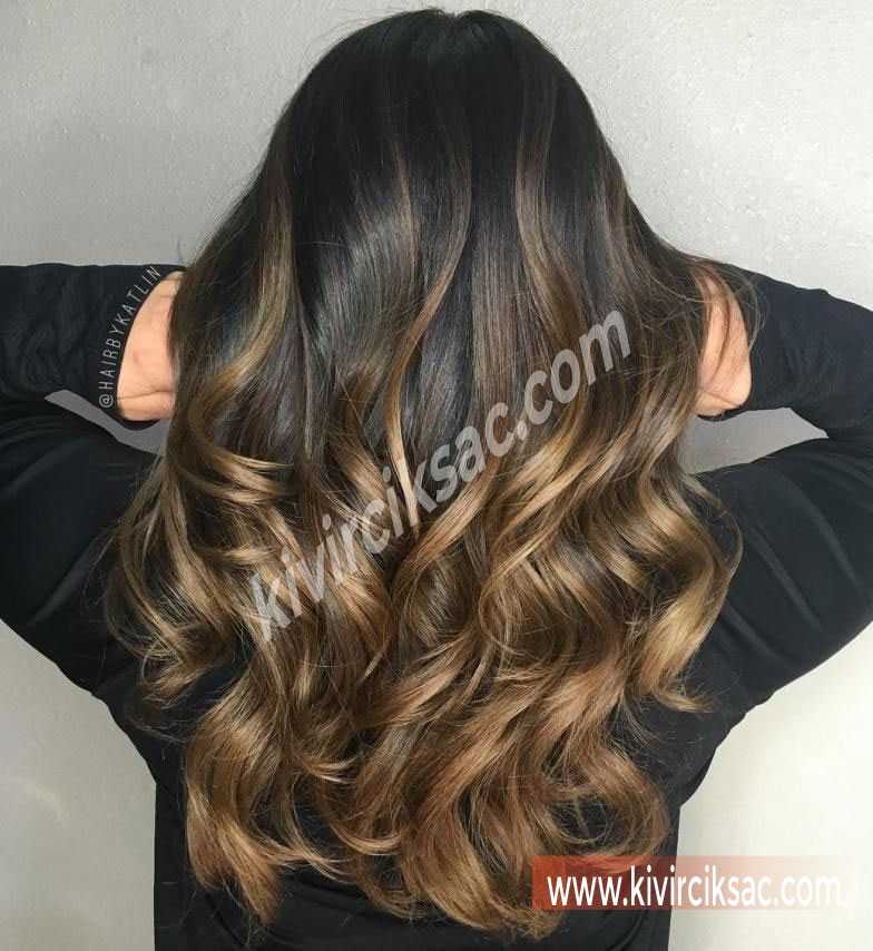 Koyu Saça Ombre Saç Modelleri Kıvırcık Saç