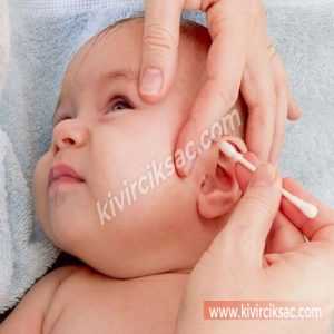 Bebeklerde Kulak Temizliği Nasıl Olur?