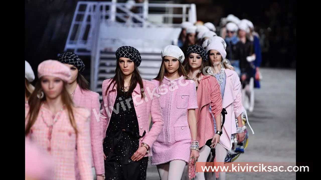 2025 İlkbahar Yaz Moda Trendleri Kıvırcık Saç